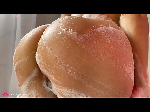 ❤️ Brunette masturbéiert Pussy mat Vibrator fir en intensiven Orgasmus an der Dusch ❌ Fucking Video op lb.befuck-net.ru ❤